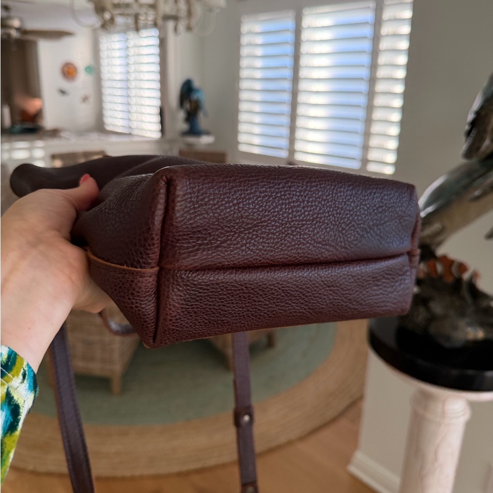 Portland Leather Mini Tote Bag with Crossbody Strap - Picture 4 of 8